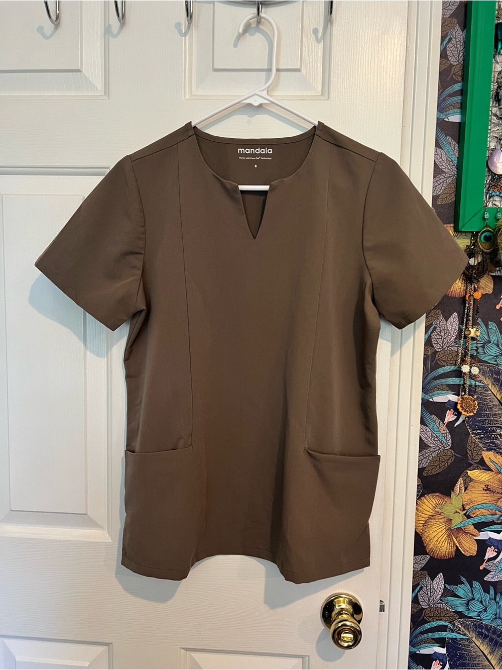 Mandala Women's Short Sleeve V-Neck Top in Brown